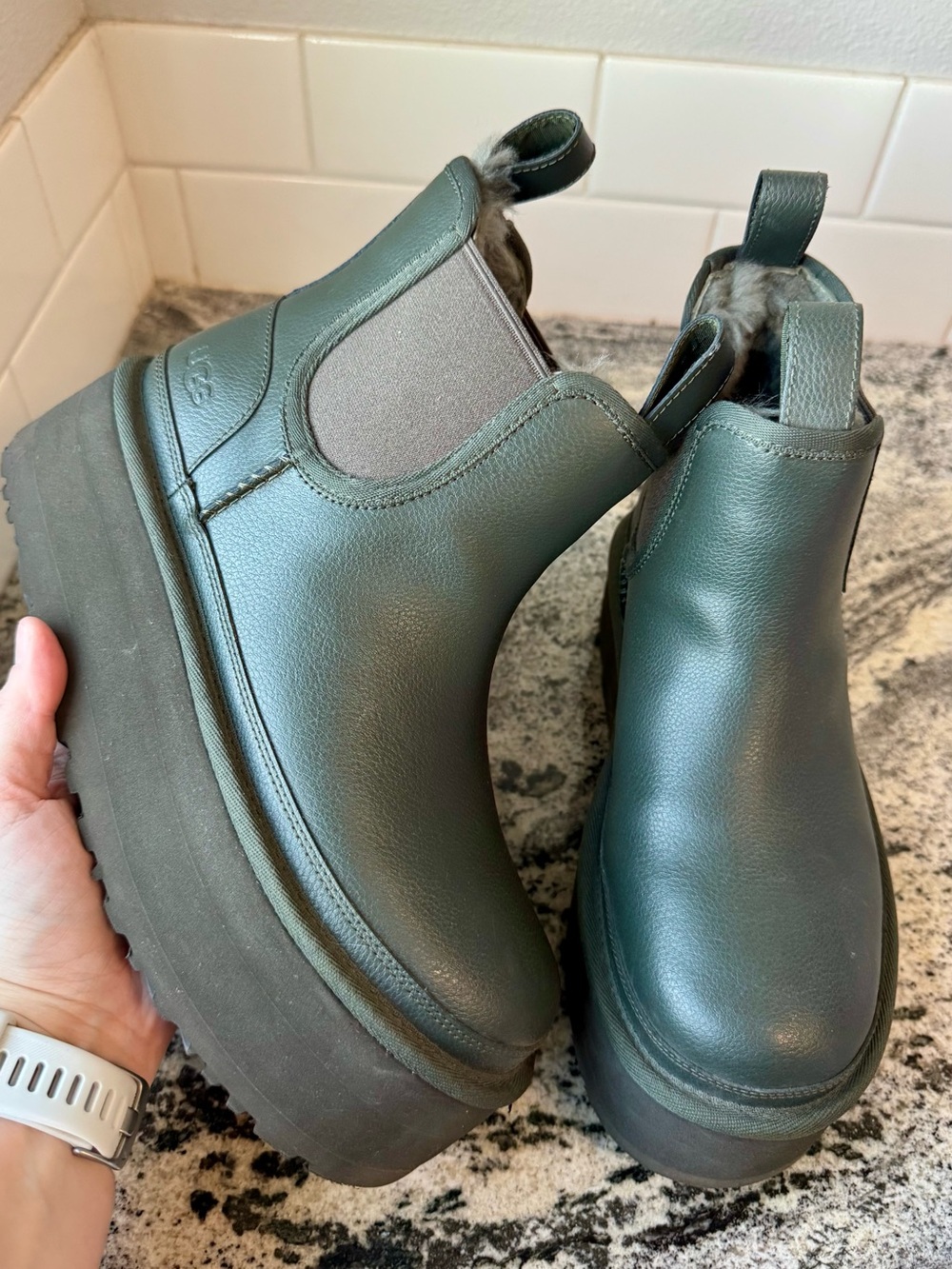 UGG Neumel Platform Chelsea boots in Forest Night green leather. W 7. EUC!